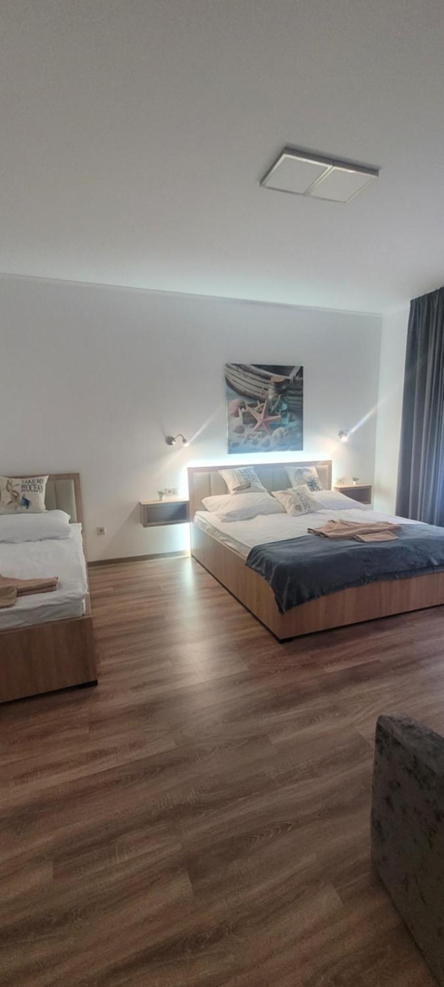 Csaladi Kikoeto Apartman Gyula Exterior foto