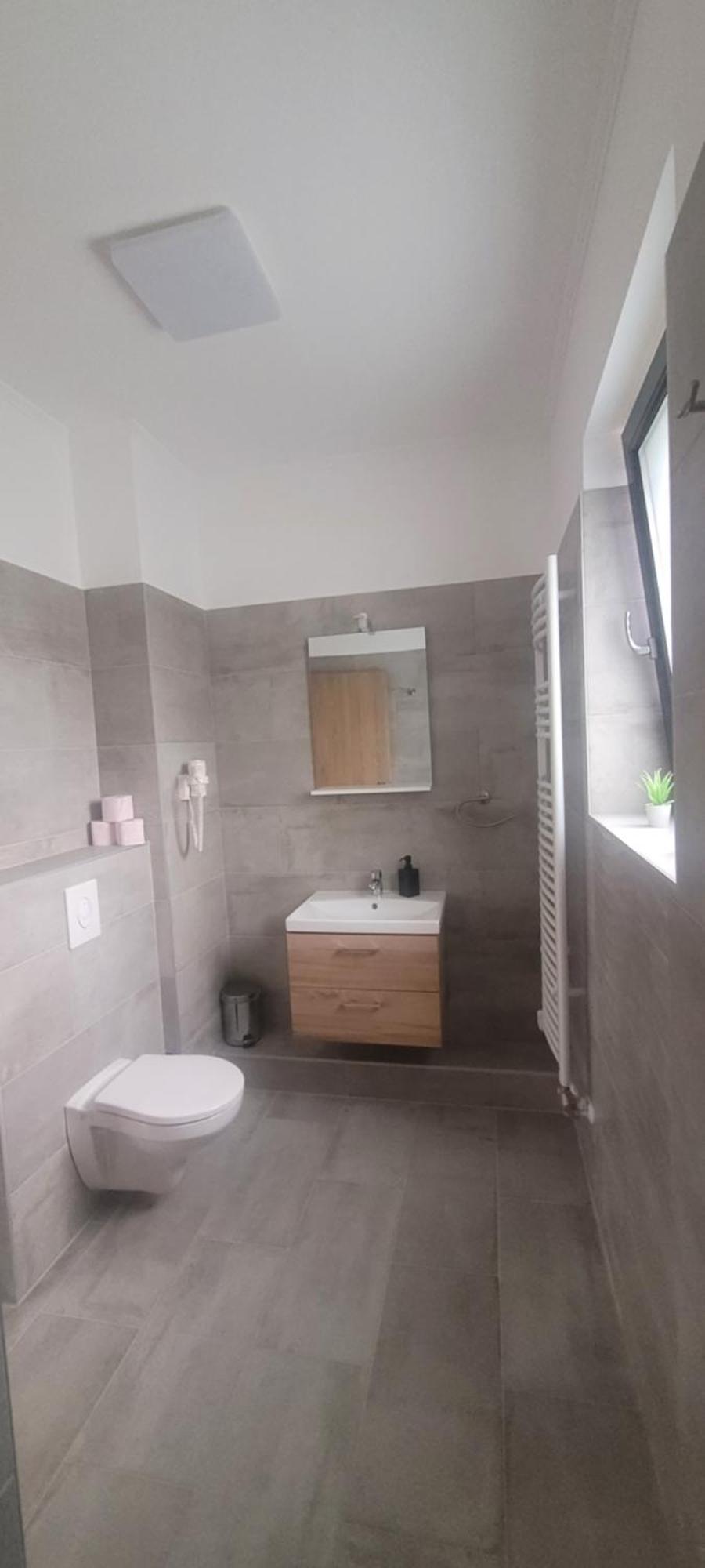 Csaladi Kikoeto Apartman Gyula Exterior foto