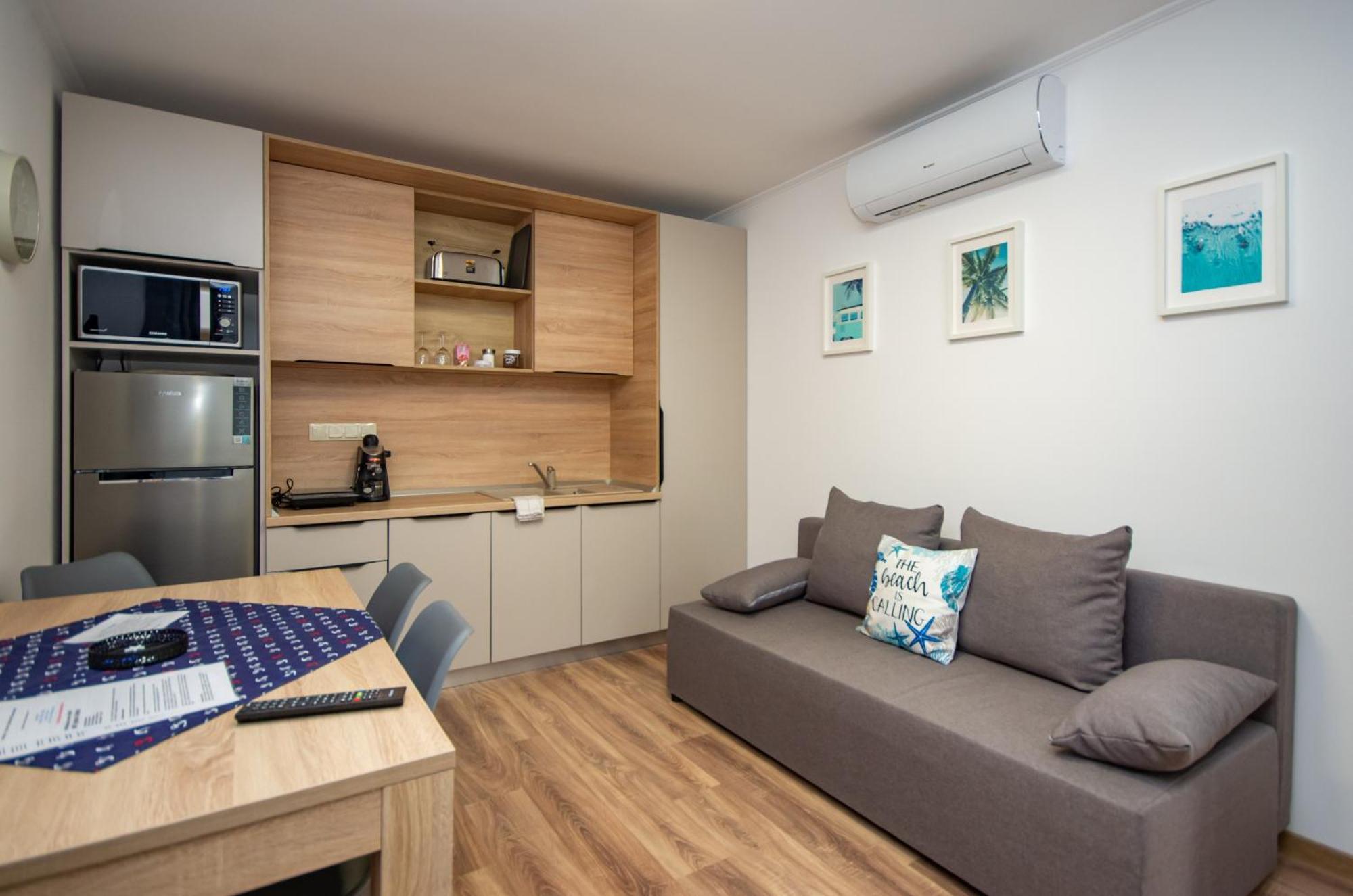 Csaladi Kikoeto Apartman Gyula Exterior foto